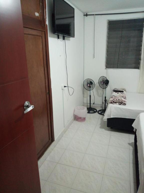 Hostal Dante 圣希尔 外观 照片