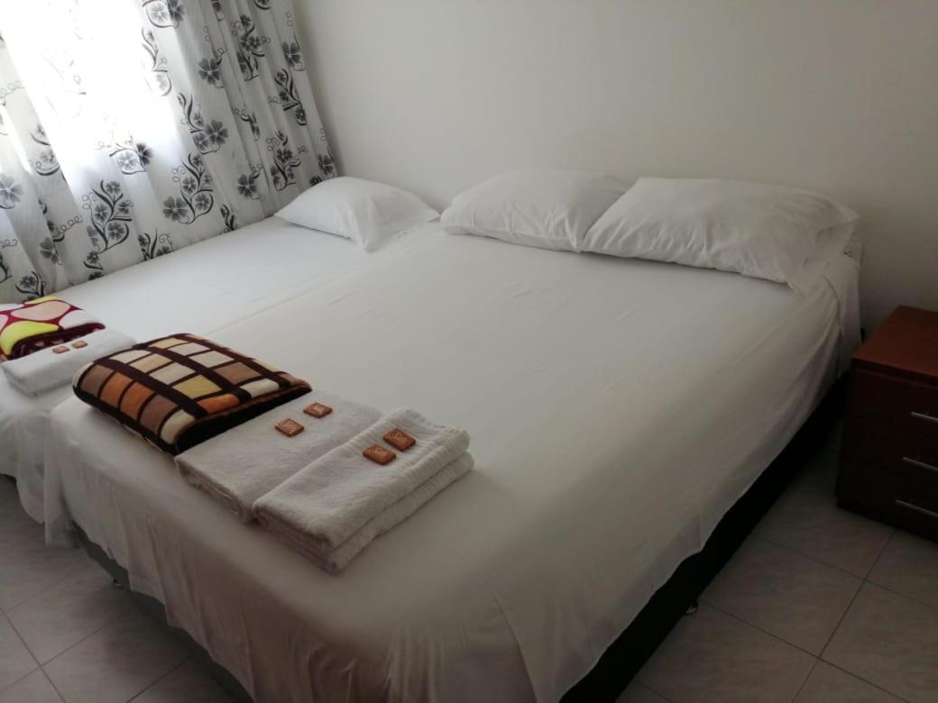 Hostal Dante 圣希尔 外观 照片
